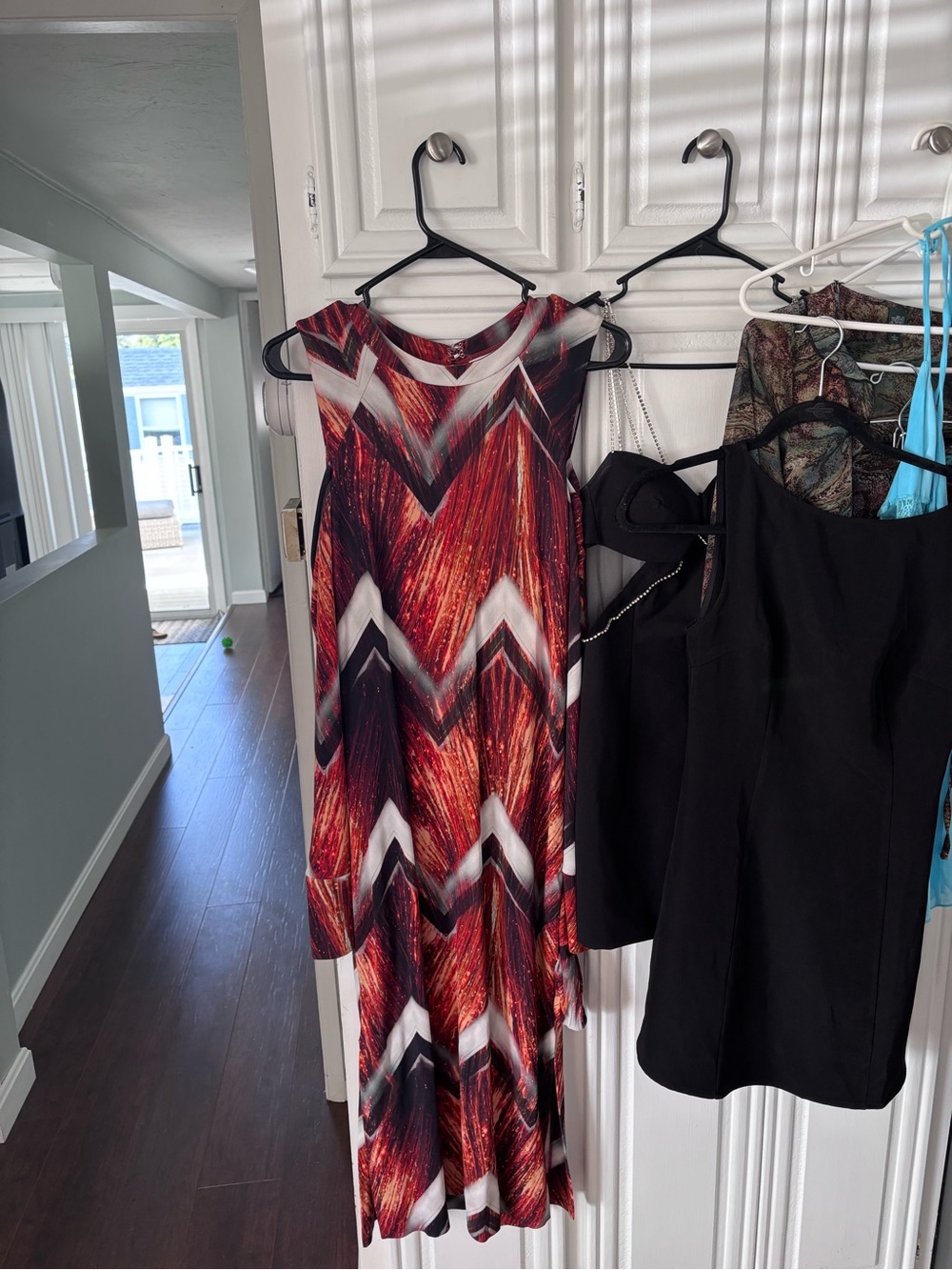 Lot of 7 dresses/skirt sets sizes XS-M - Picture 4 of 5